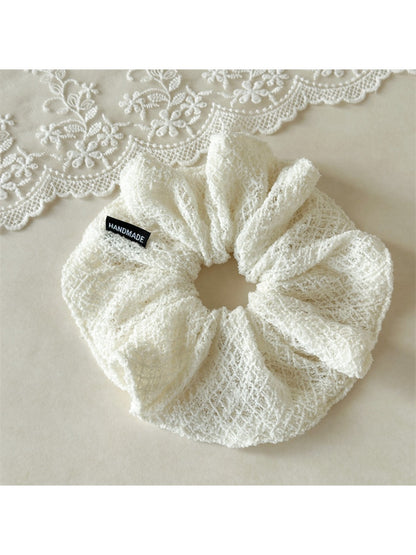 Gifty - Retro Knit Hair Scrunchie
