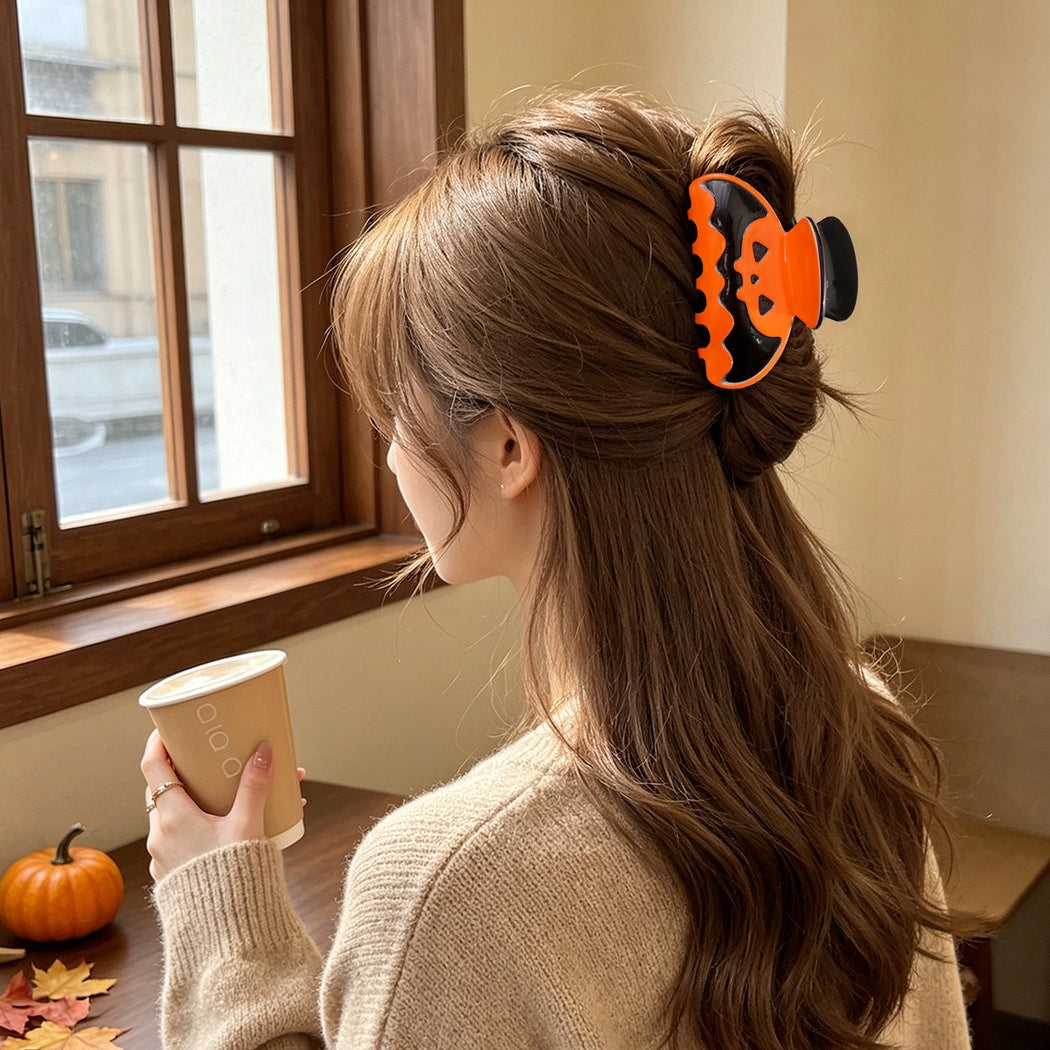Beau - Glossy Halloween Pumpkin Claw Clip