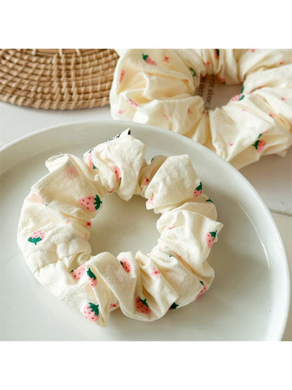 Gifty - Cute Strawberry Hair Scrunchie