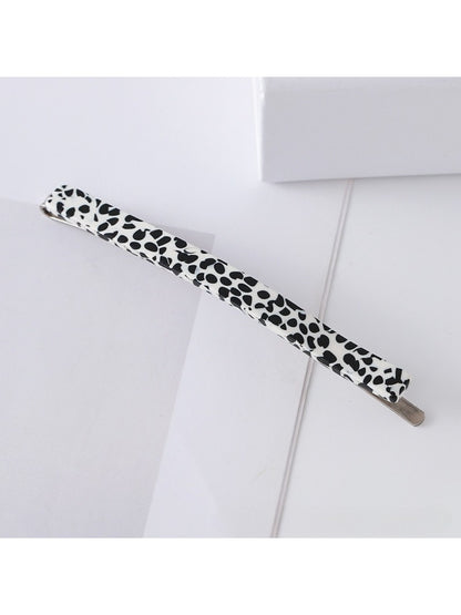 Beau - Chic Minimalist Square Hair Clip