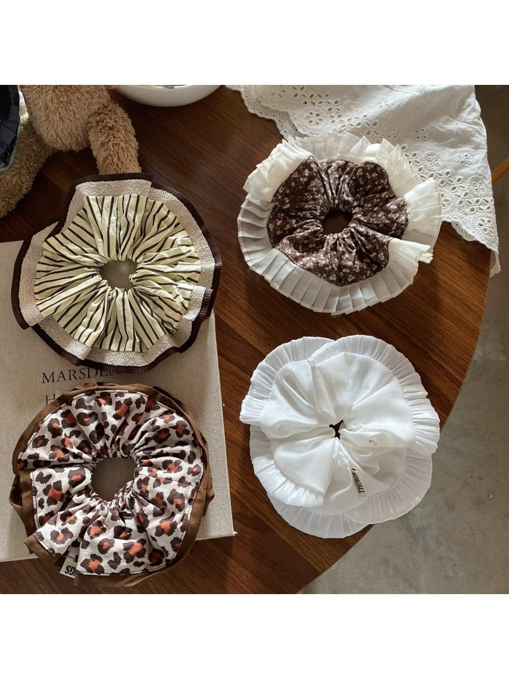 Gifty - Sweet Elegant Lace Scrunchie