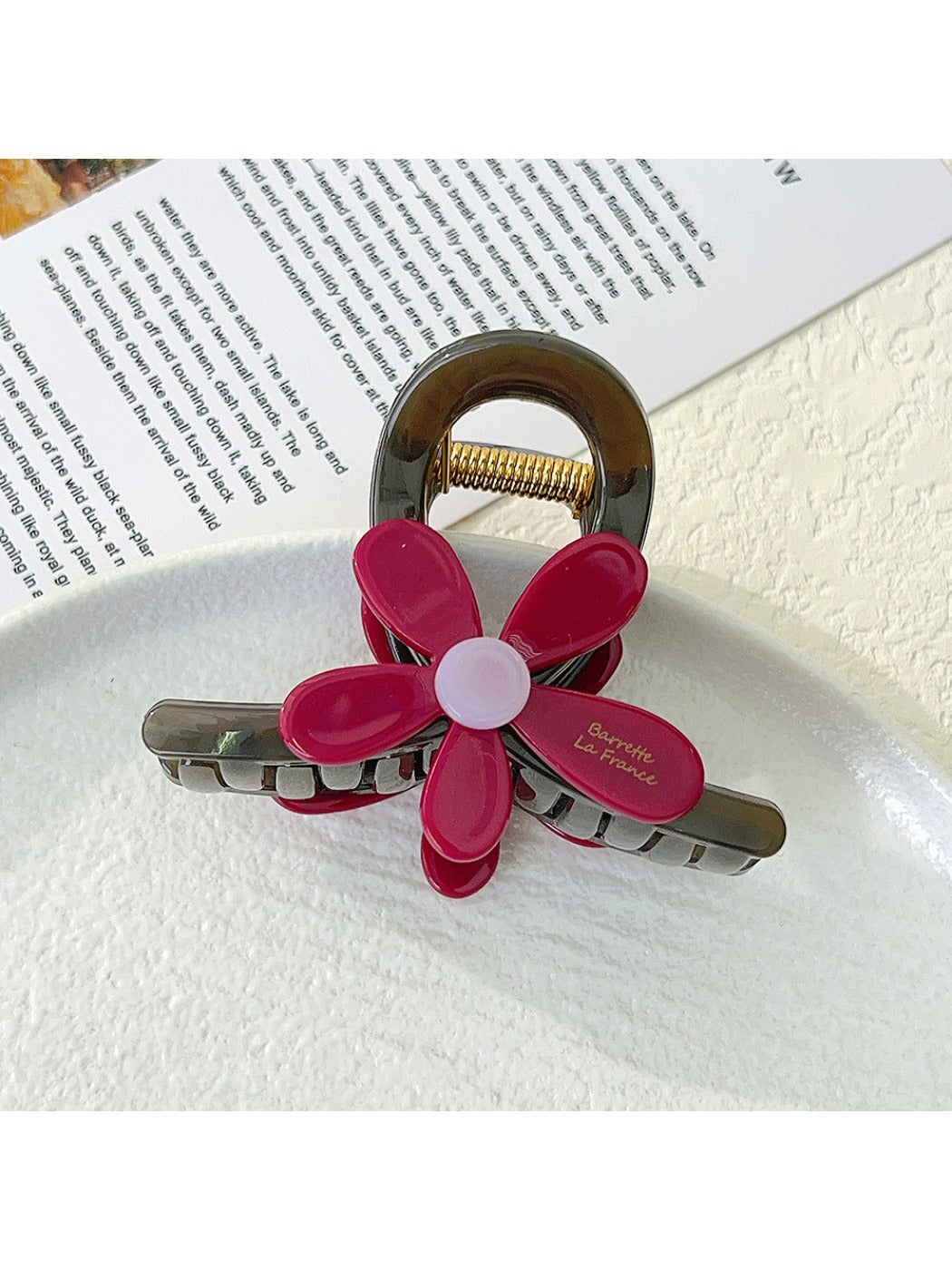 Beau - Sweet Floral Hair Claw Clip