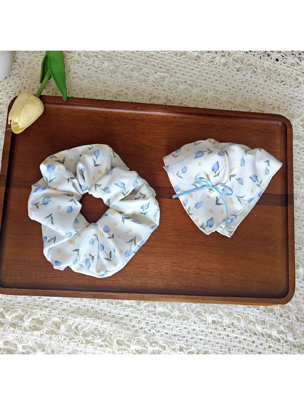 Gifty - Sweet Tulip Print Polyester Fabric Scrunchie