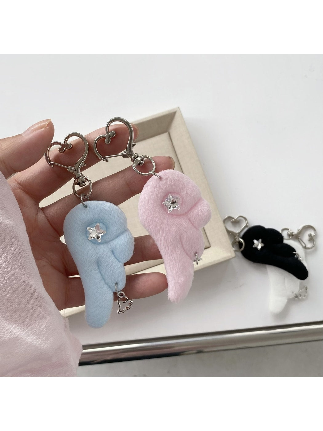Keypus - Retro Plush Angel Wing Star Detail Keychain