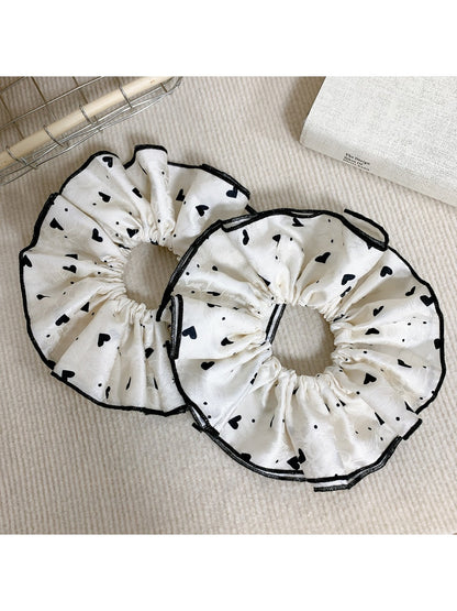 Gifty - Valentines Day Love Print Scrunchie