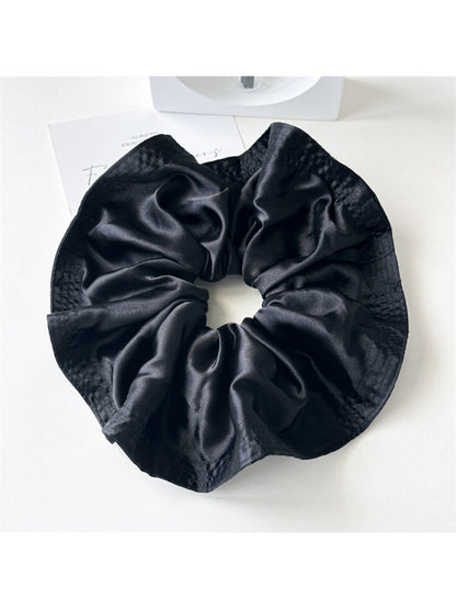 Gifty - Voluminous Satin Ruffled Scrunchies