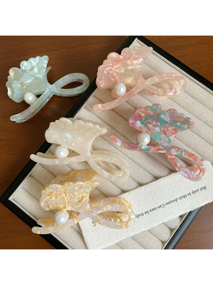 Beau - Leaf Shape Hair Claw Clip