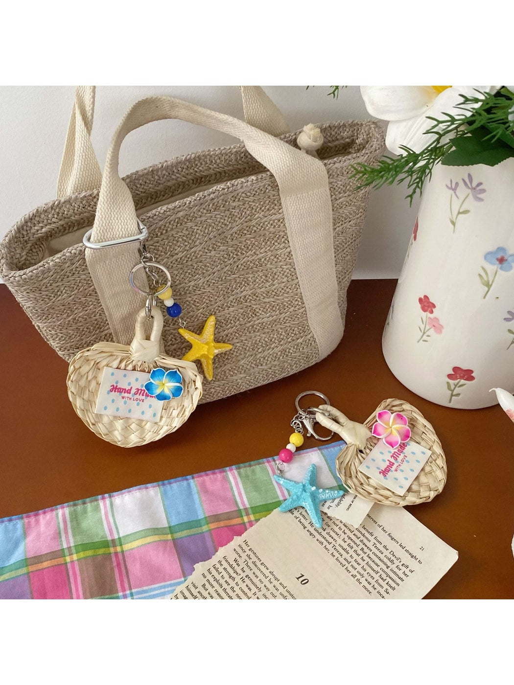 Keypus - Tropical Flower Starfish Fan Shape Keychain