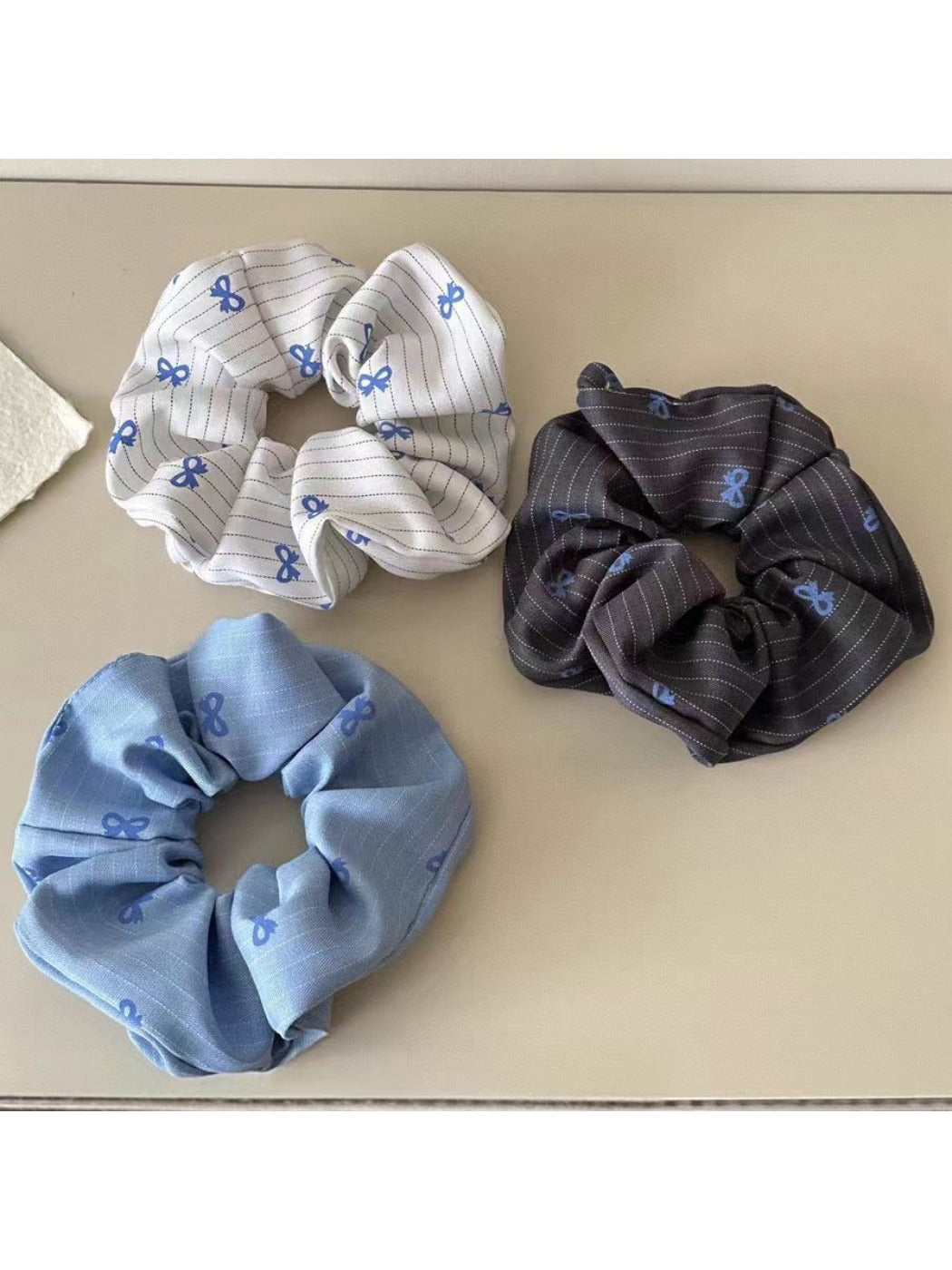 Gifty - Bow Print Scrunchie Striped Hair Tie