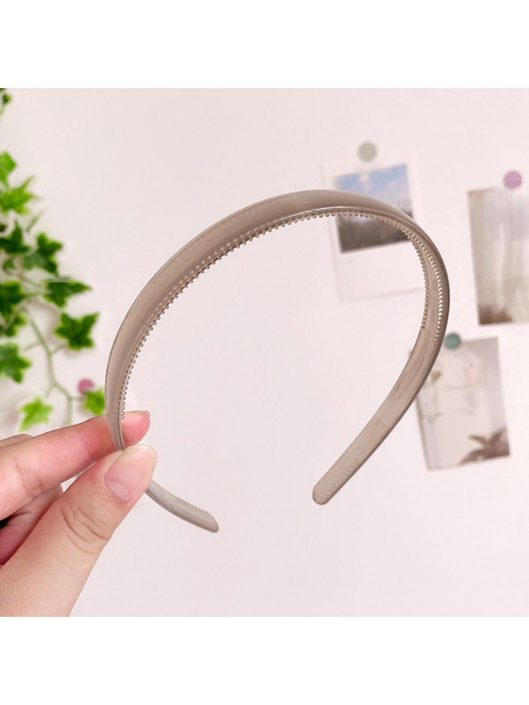 Gifty - Versatile Candy-Colored Headband