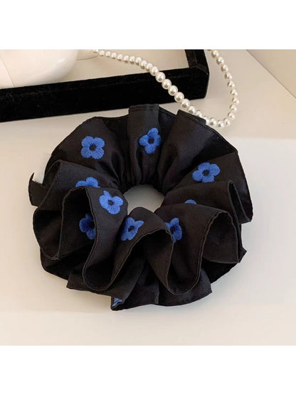 Gifty - Blue Floral Double Ruffle Scrunchie