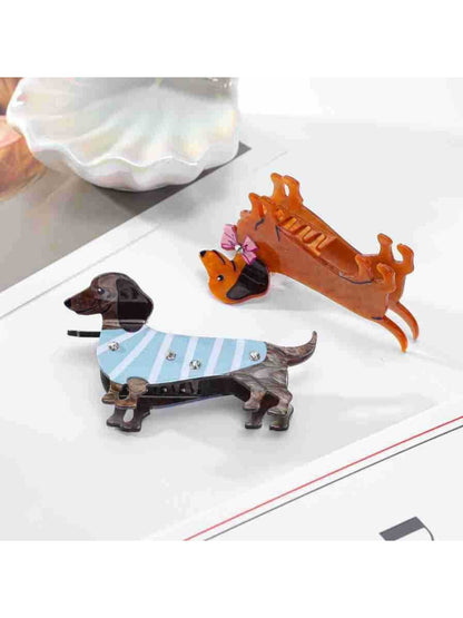 Side view of Beau cartoon puppy hair claw clip with open claws