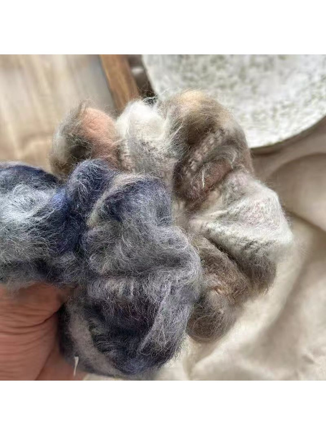 Gifty - Mixed-color Plush Scrunchie