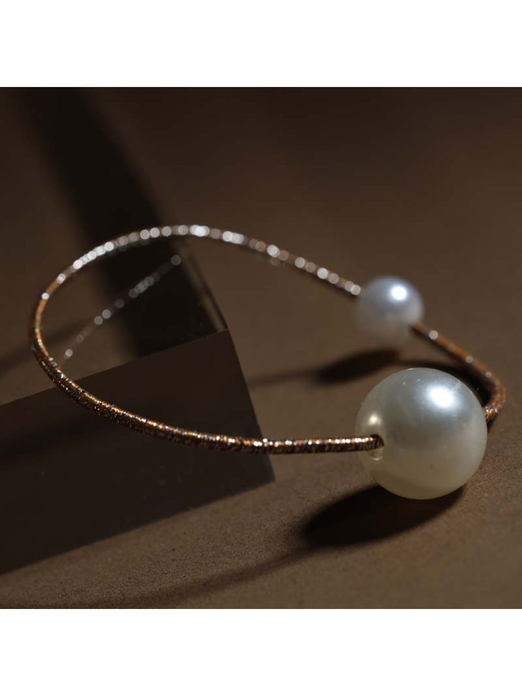 Gifty - Minimalist Beaded Hair Tie