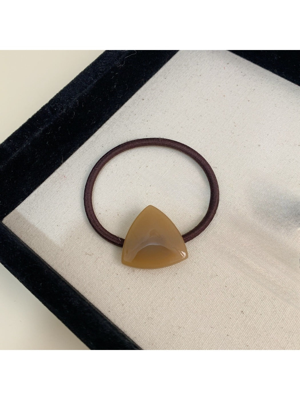 Gifty - Geometric Triangle Accent Hair Tie