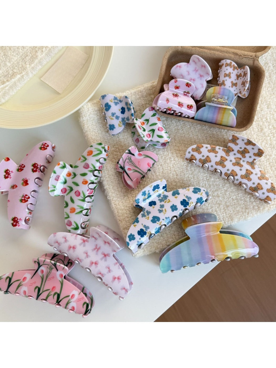 Beau - Floral Print Hair Clip