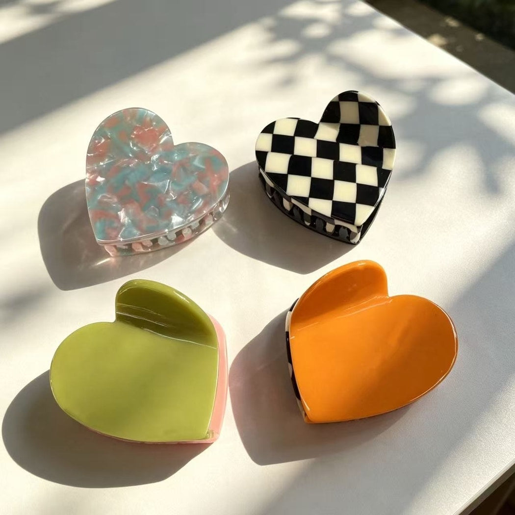 Beau - Glossy Heart Acetate Claw Clip