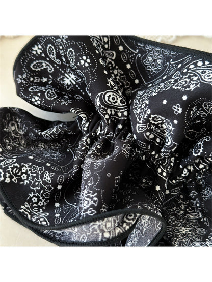 Gifty - Vintage Fabric Paisley Scrunchie