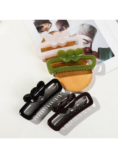 Beau - Hollow Heart Hair Claw Clip