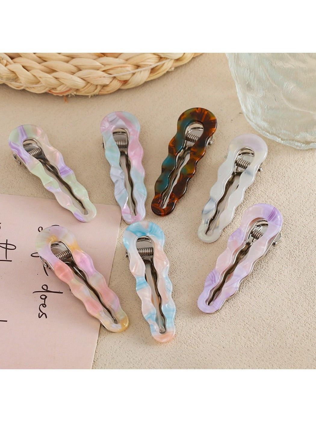 Beau - Spring Summer Wavy Shaped Hair Clip