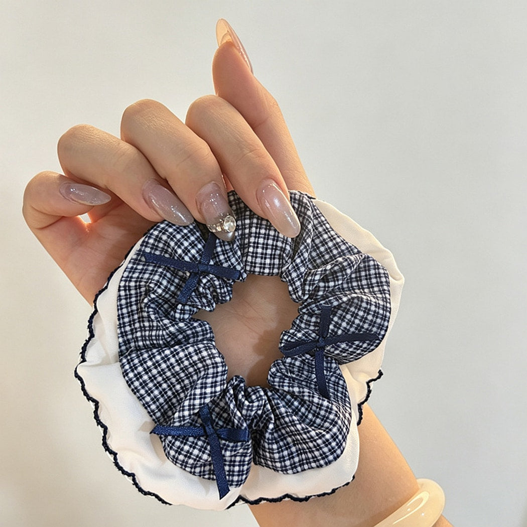 Gifty - Ribbon Bow Ballet Style Scrunchie