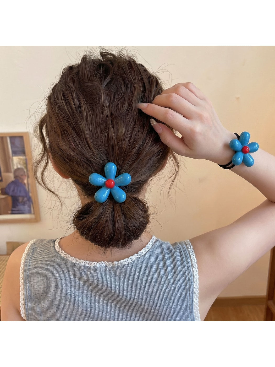 Gifty - Simple Five Petal Decorative Floral Hair Tie