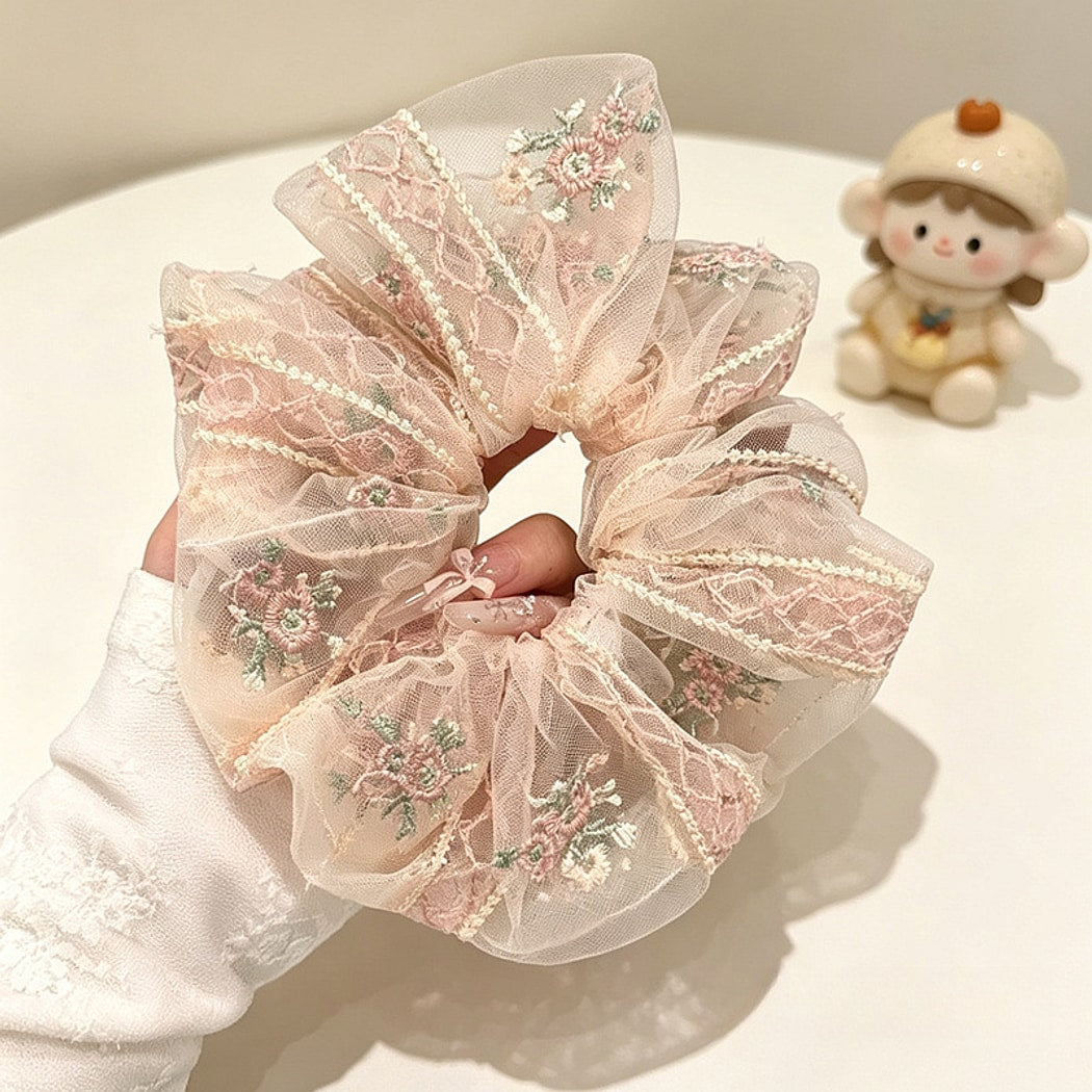 Gifty - Polyester Mesh Floral Embroidered Scrunchie