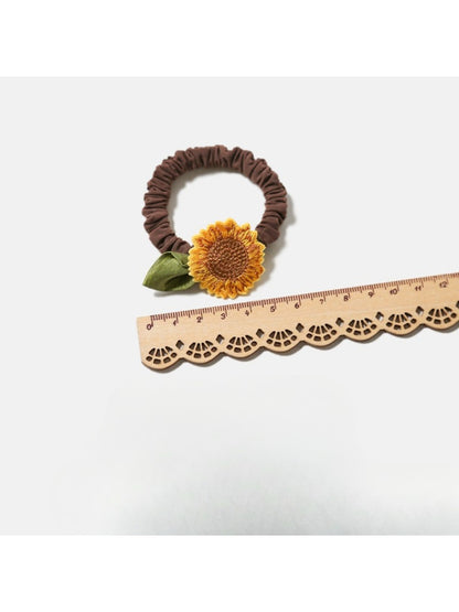 Gifty - Sunflower Scrunchie Hair Tie