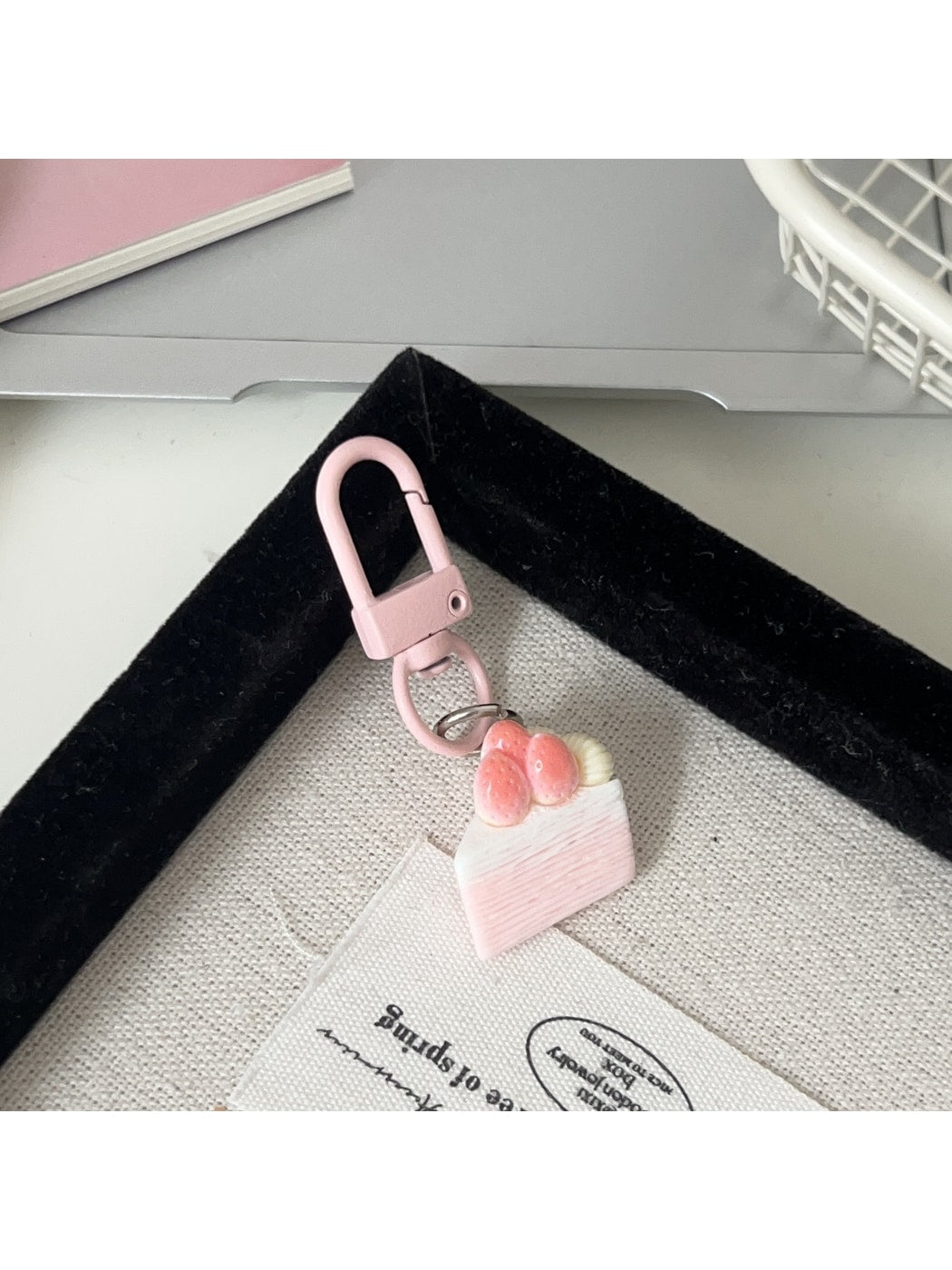 Keypus - Cartoon Strawberry Pastry Bag Charm Keychain
