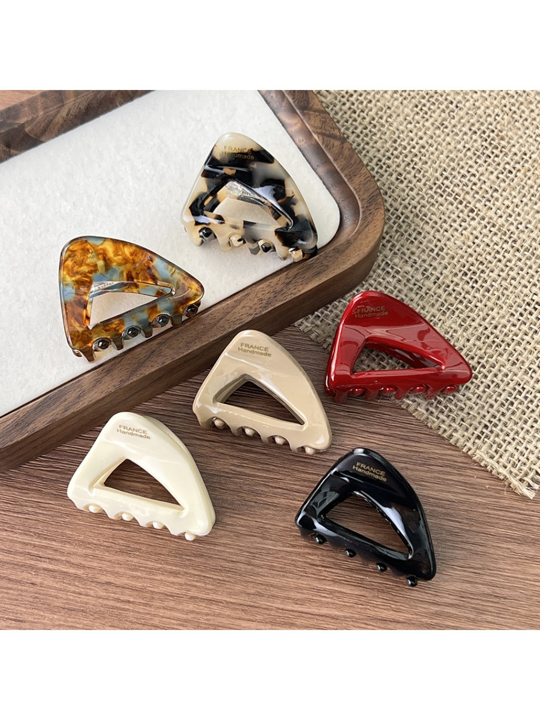 Beau - Triangular Openwork Hair Claw Clip