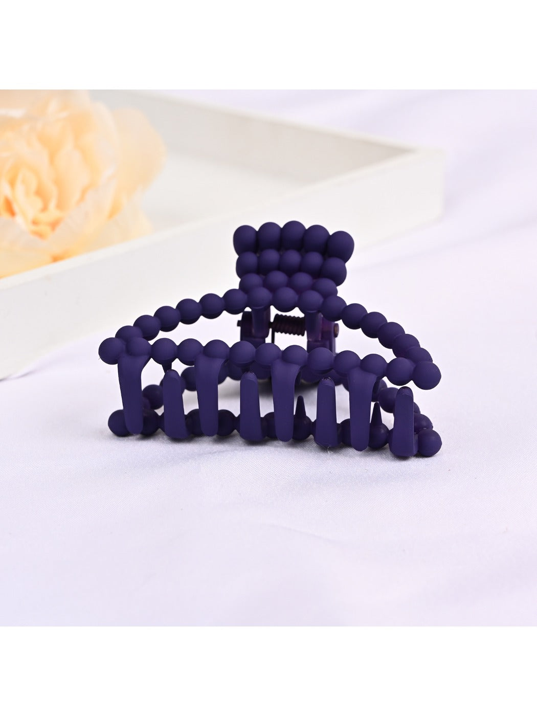 Beau - Minimalist Openwork Half Round Claw Clip
