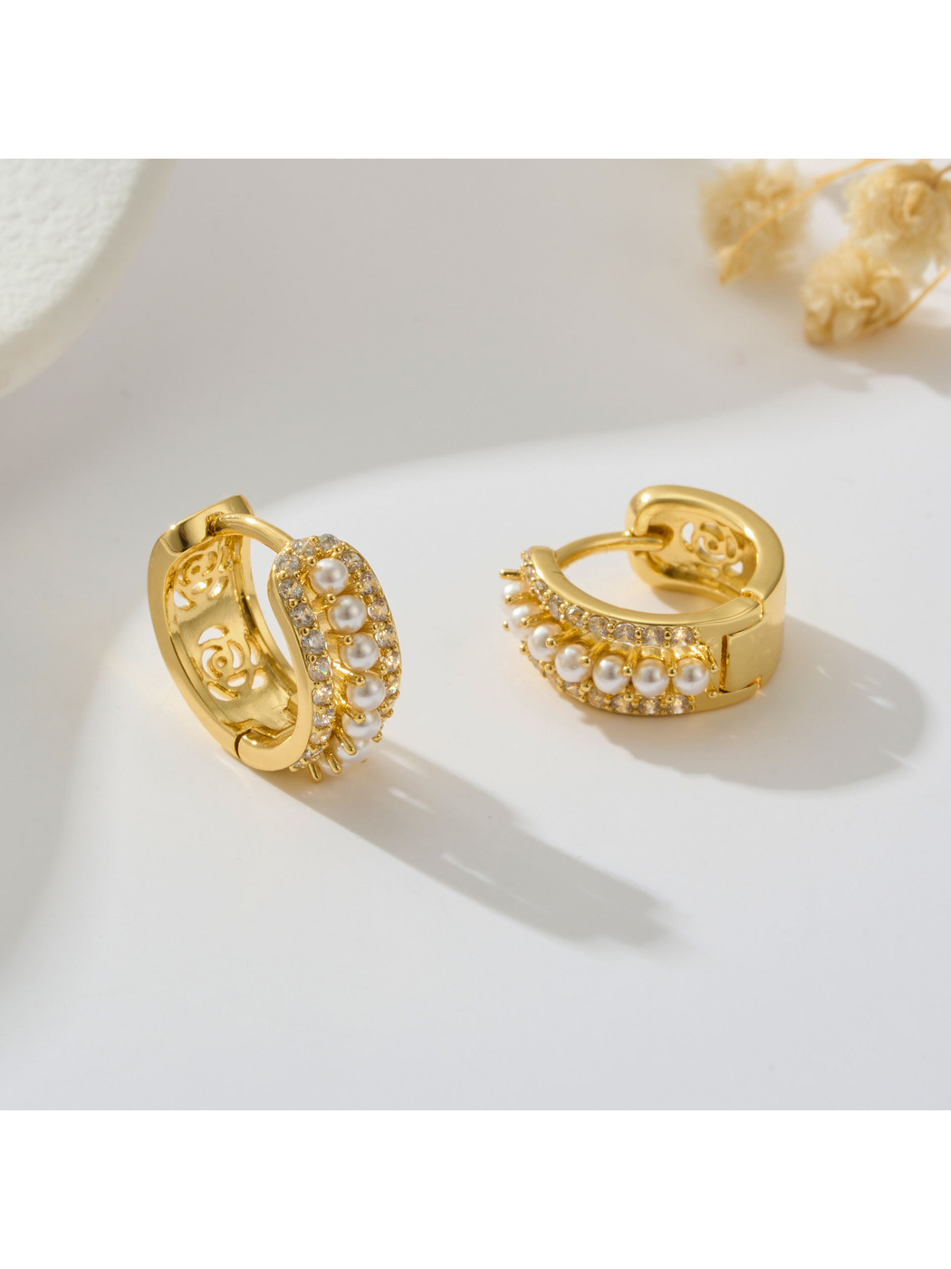 Earedge - Commuter Geometric Ring Accent Earrings
