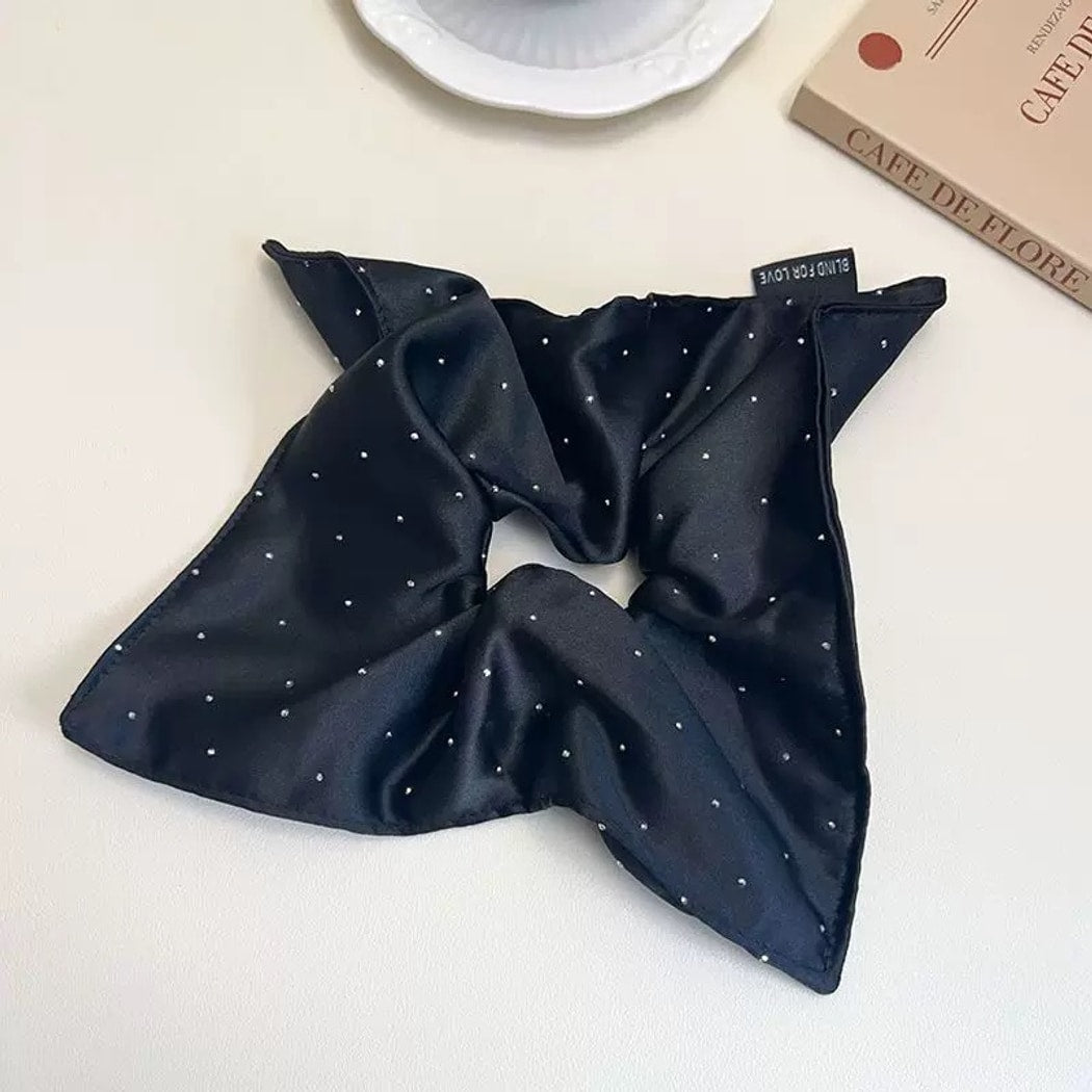 Gifty - Geometric Square Scarf Style Scrunchie