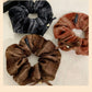 Gifty - Vintage Scholar Style Scrunchie