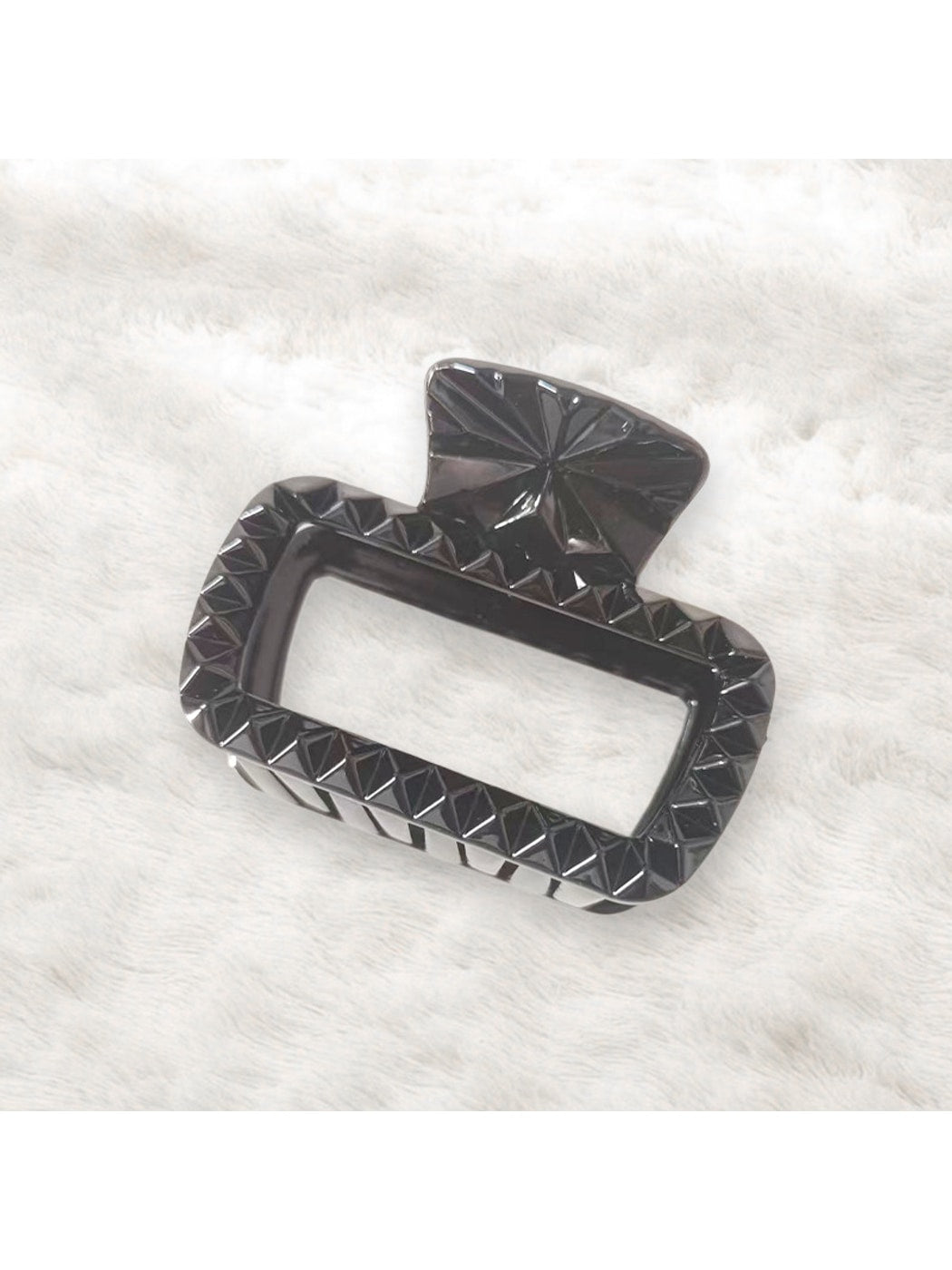 Beau - Retro Openwork Square Plastic Hair Claw Clip