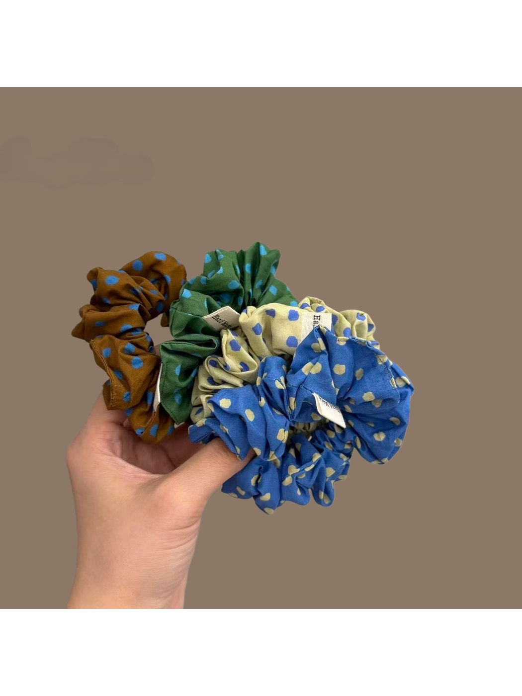 Gifty - Polka Dot Ruffled Polyester Scrunchie