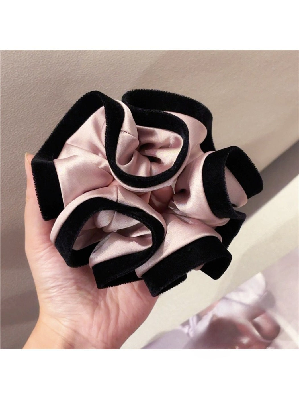 Gifty - Pleated Satin Color Blocking Scrunchie