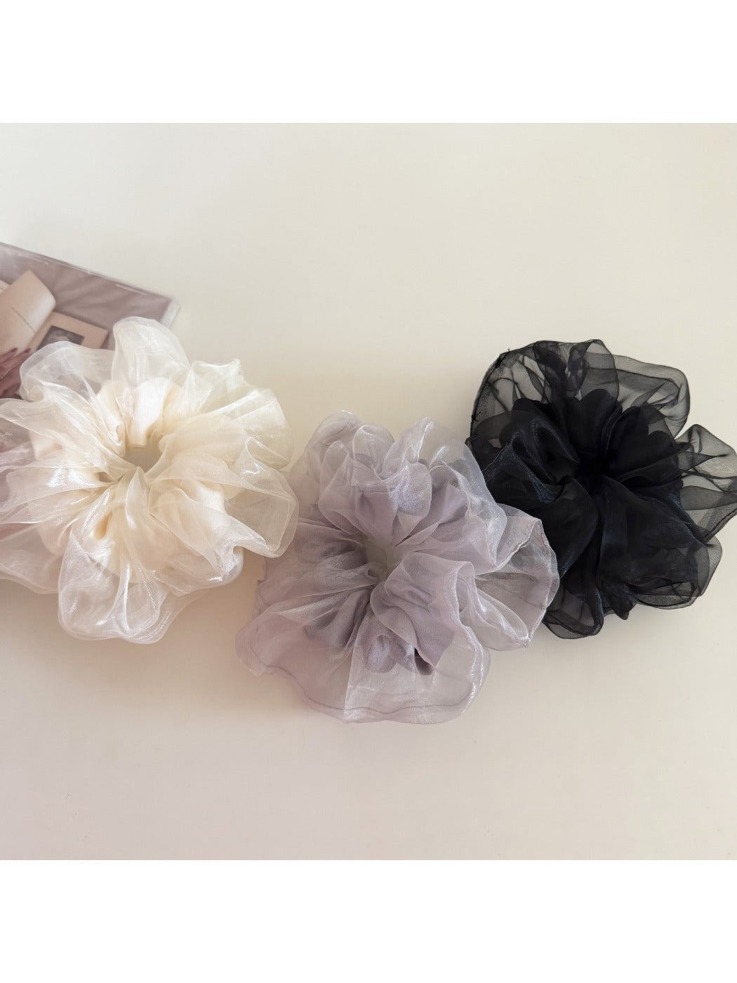 Gifty - Glowing Mesh Satin Scrunchie