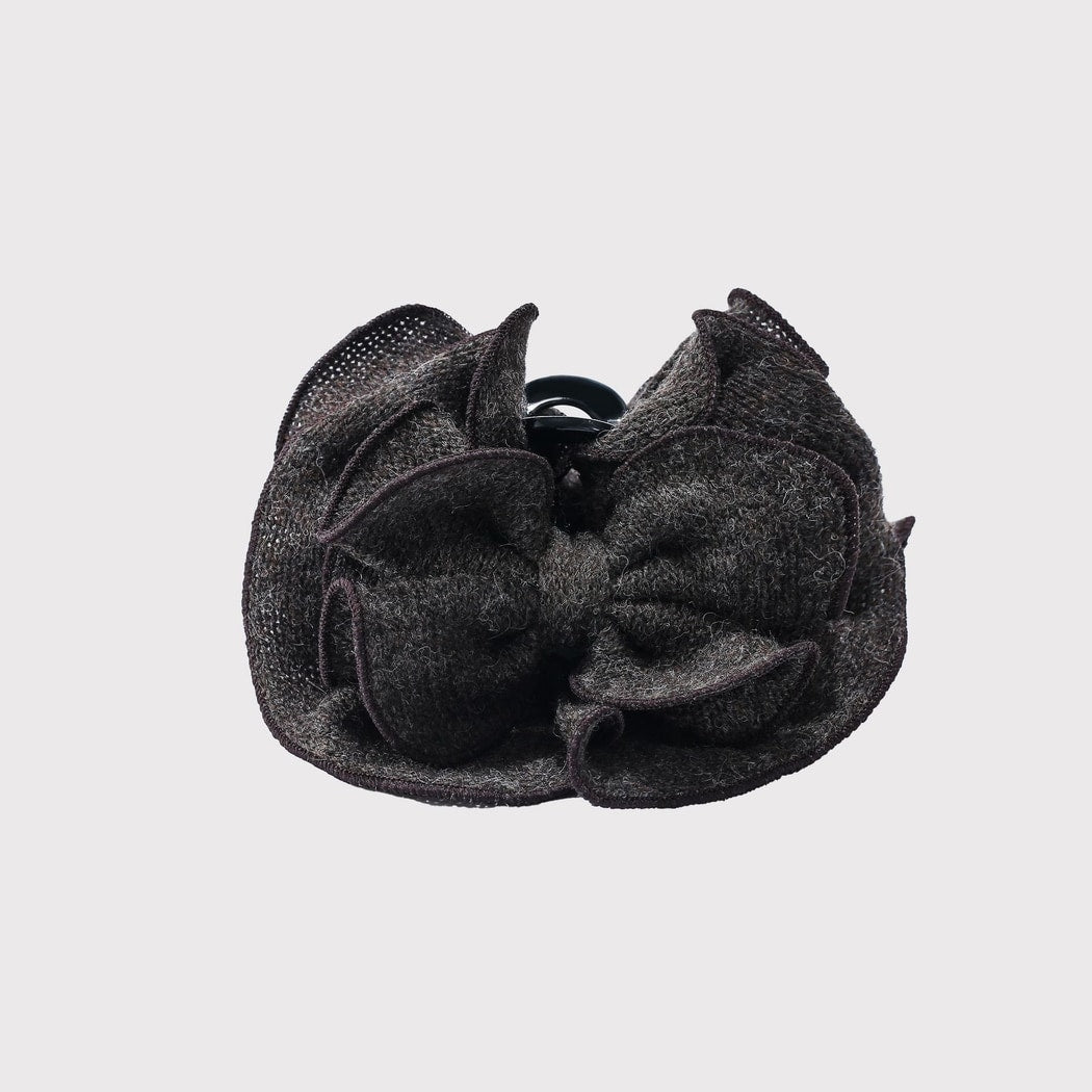 Beau - Elegant Gray Textured Ruffle Claw Clip