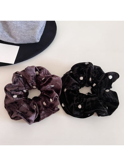 Gifty - Simple Velvet Polka Dot Scrunchie