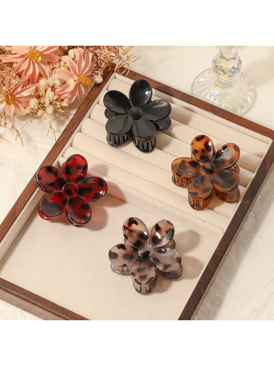 Beau - Cute Flower Shaped Hair Clip