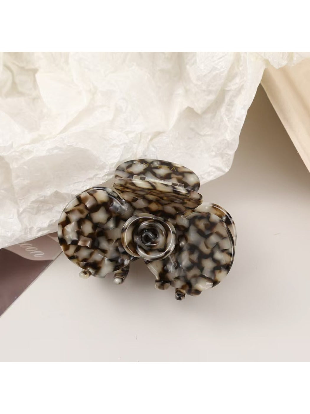 Beau - Elegant Acetate Flower Pattern Hair Clip