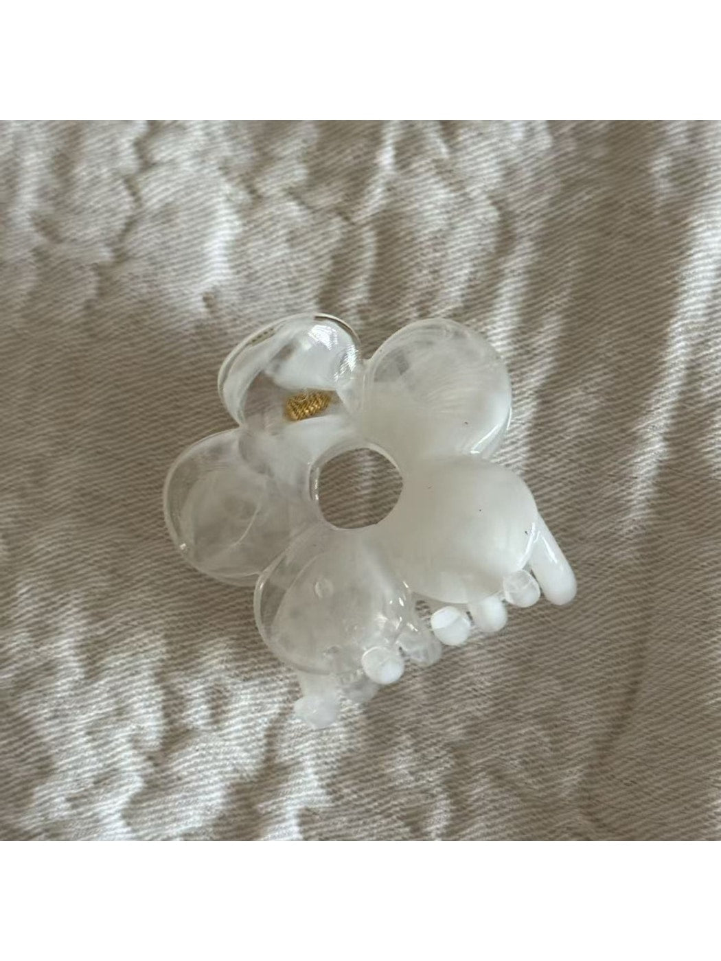 Beau - Glossy Acrylic Flower Hollow Claw Clip