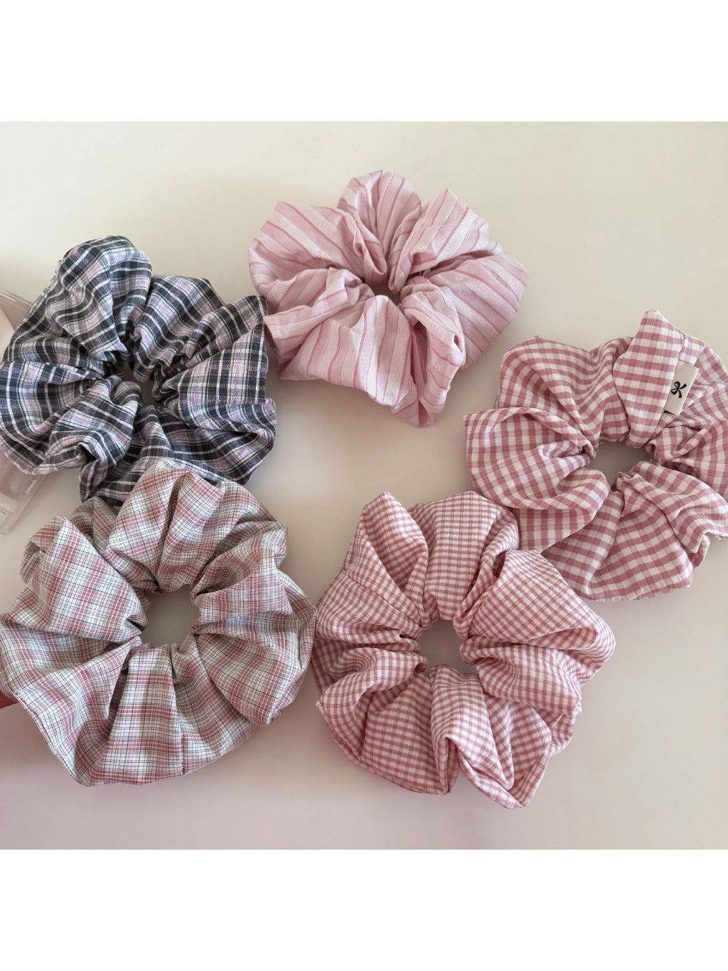Gifty - Simple Plaid Cute Scrunchie