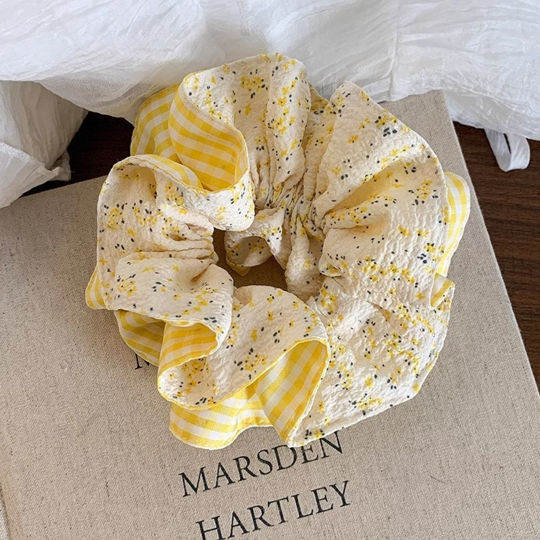Gifty - Double-Layer Floral Pattern Fabric Scrunchie