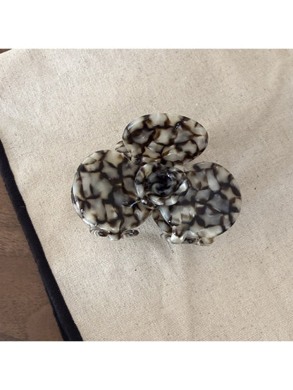 Beau - Floral Textured Acetate Board Claw Clip