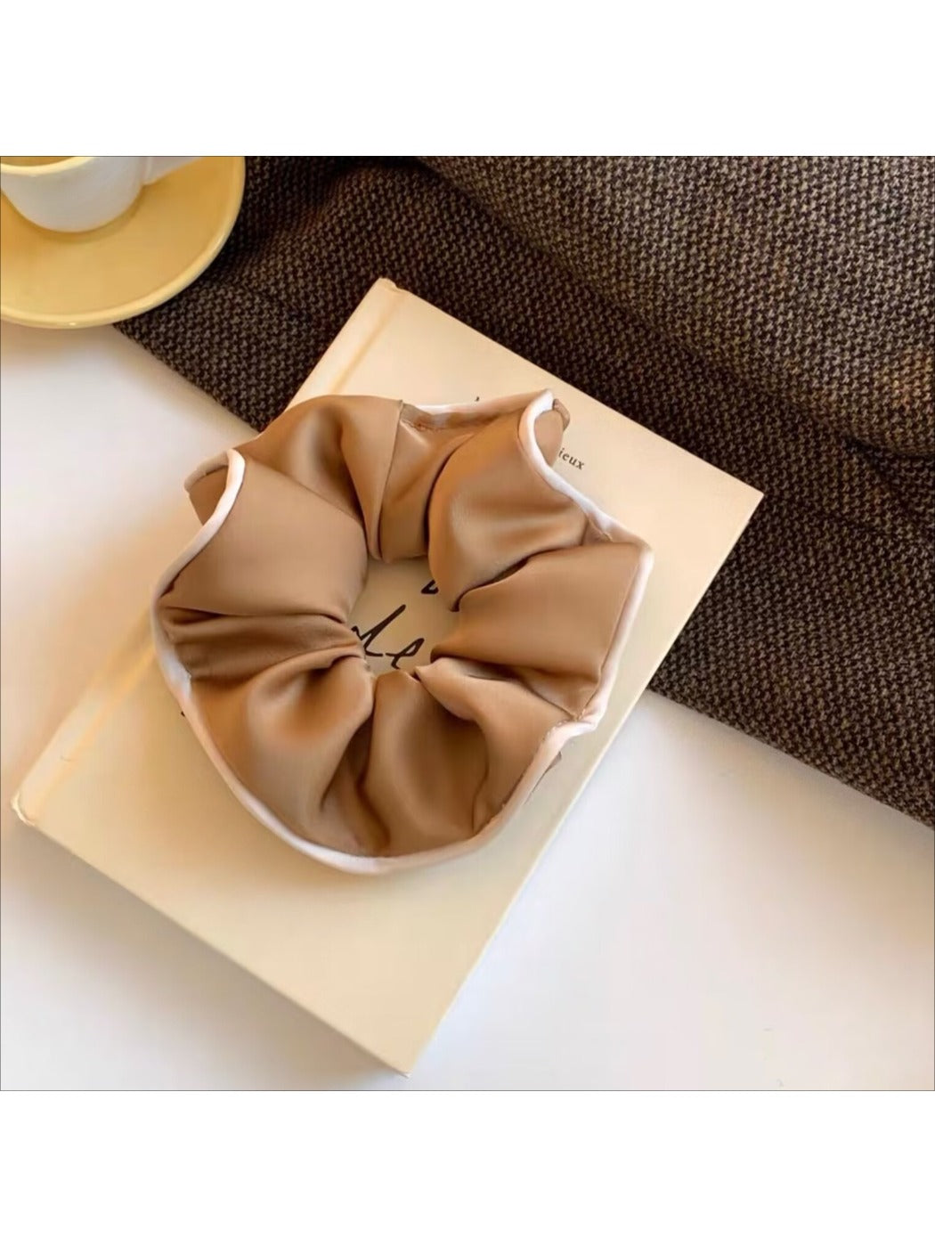 Gifty - Solid Color Gathered Scrunchie