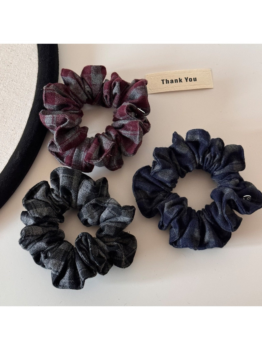 Gifty - Floral Bud Plaid Hair Scrunchie
