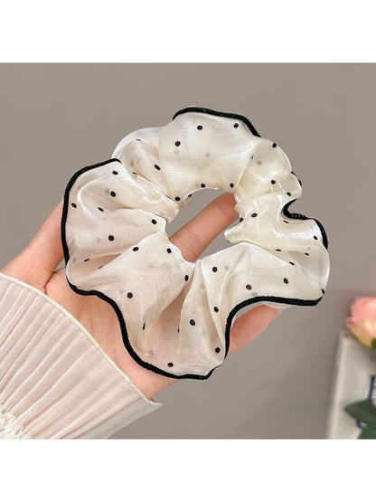 Gifty - Black-Bordered Geometric Luxury Scrunchie