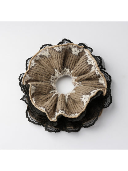 Gifty - Vintage Lace Hair Tie